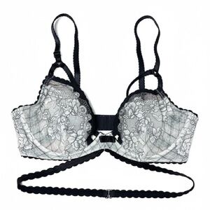 Victoria’s Secret Very Sexy 2014 Bridal Collection Black & Cream Embroidered Bra